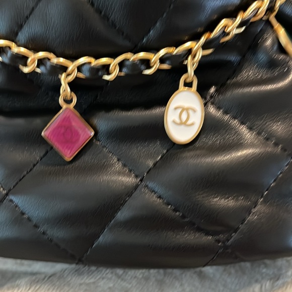 Chanel bag never used no tags Beautiful, 5 charms each one stamped on the back - Picture 4 of 10